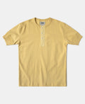 Vintage-kollane lühikeste varrukatega Henley T-särk, pleekinud ja vabaaja stiilis