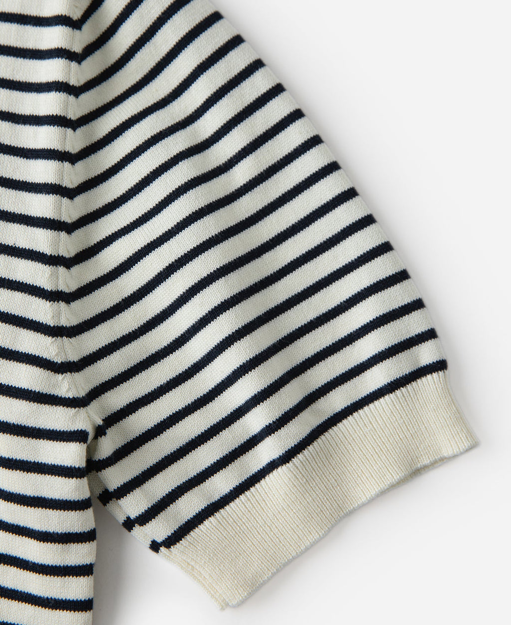 Fine Stripe Cotton Knit Polo White Black Classic Collar